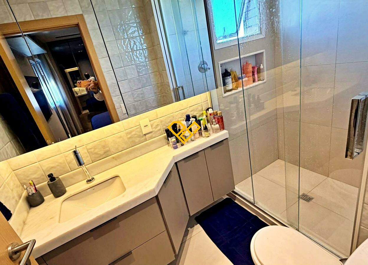 Apartamento à venda no Ponta da Praia: Wc suíte 1