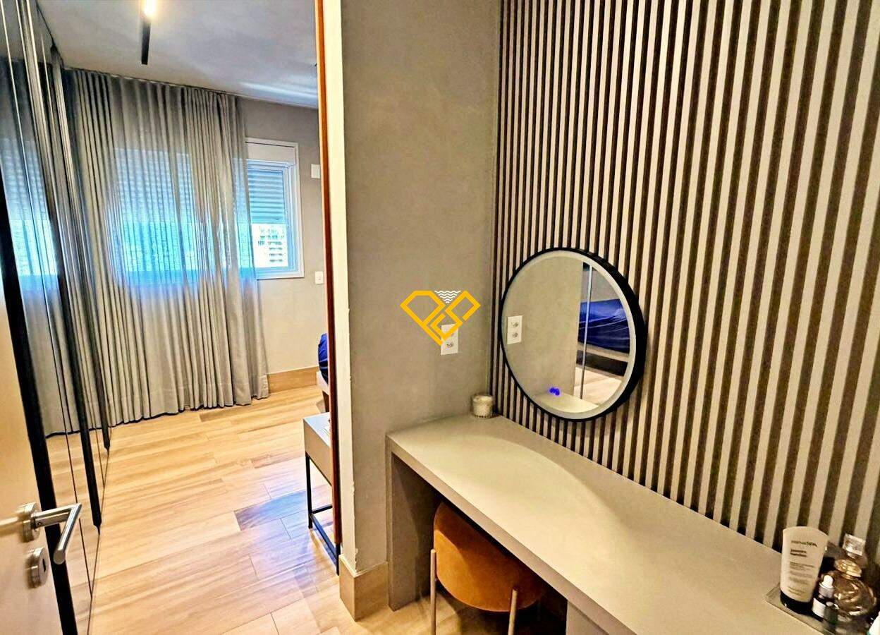 Apartamento à venda no Ponta da Praia: Suíte 1