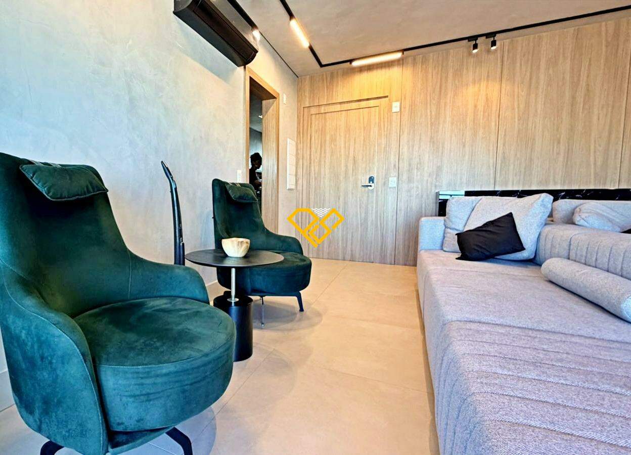 Apartamento à venda no Ponta da Praia: Sala