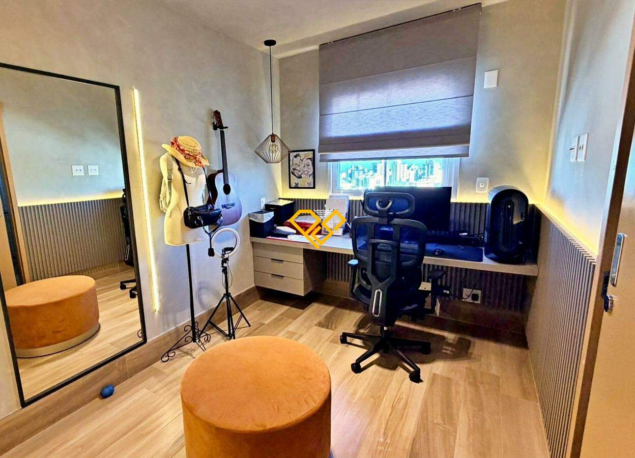 Apartamento à venda no Ponta da Praia: Suíte 2