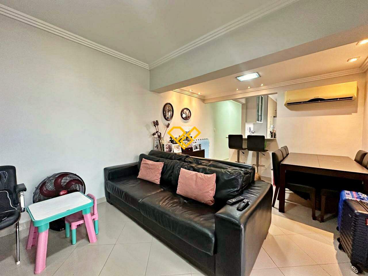 Apartamento à venda no Ponta da Praia: Sala