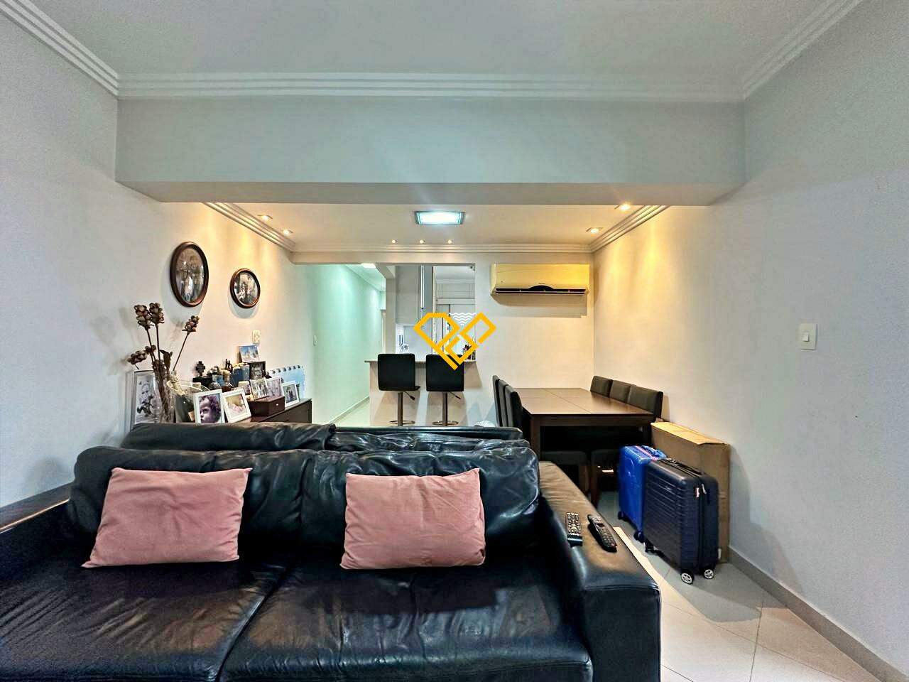 Apartamento à venda no Ponta da Praia: Sala