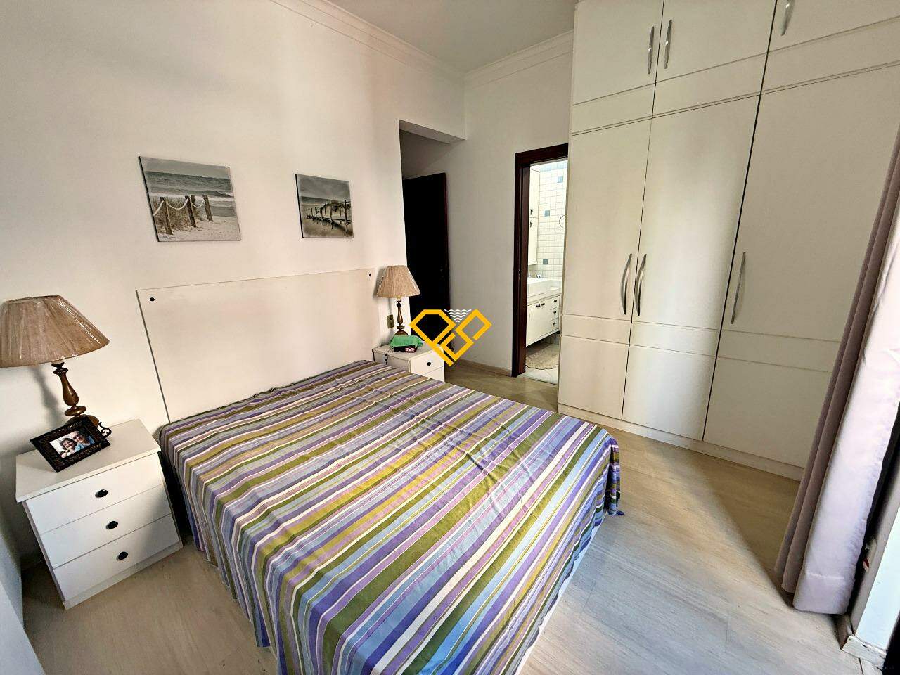 Apartamento à venda no Embaré: Dormitório 1 - suíte