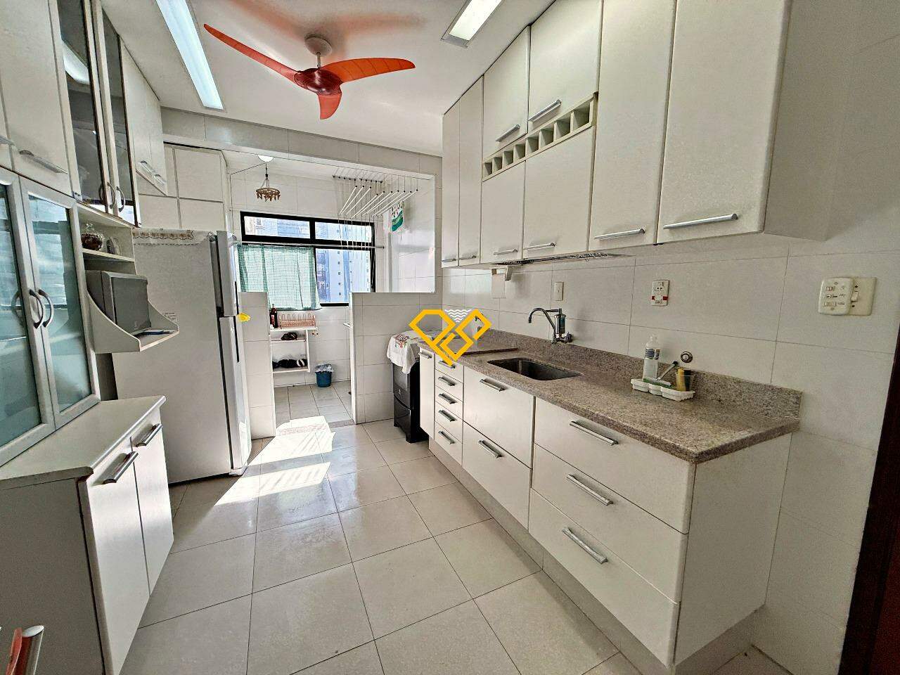 Apartamento à venda no Embaré: Cozinha
