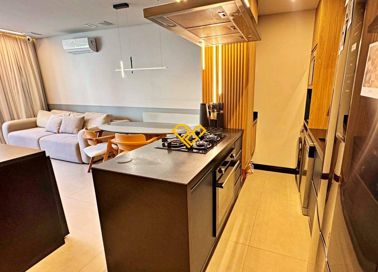 Apartamento à venda no Gonzaga: Sala e cozinha