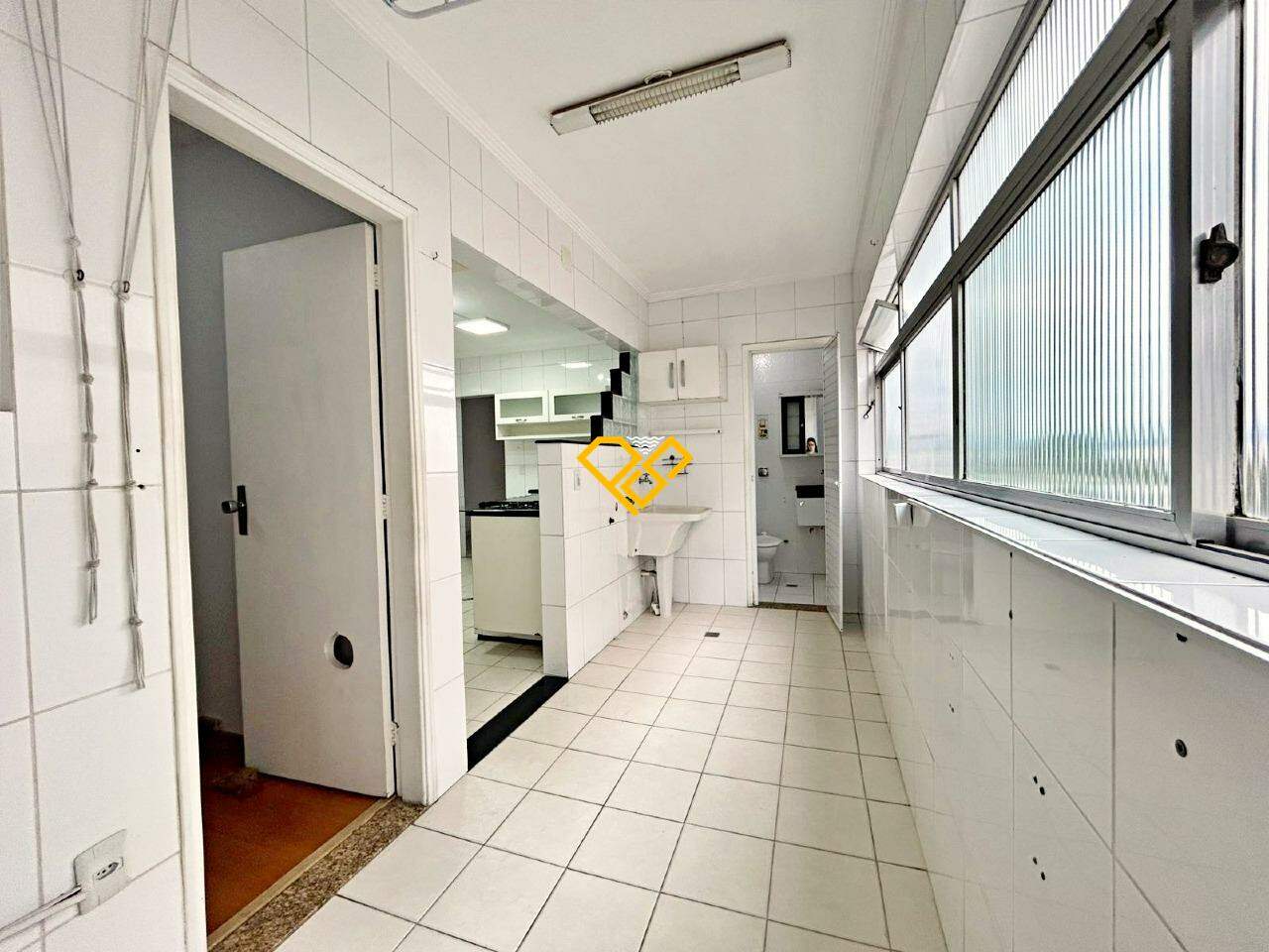 Apartamento à venda no Embaré: Área de serviço