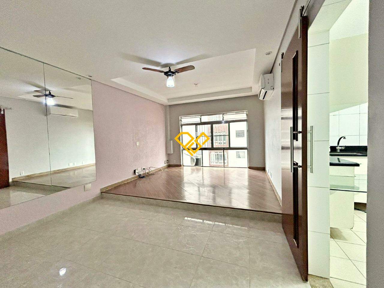 Apartamento à venda no Embaré: Sala