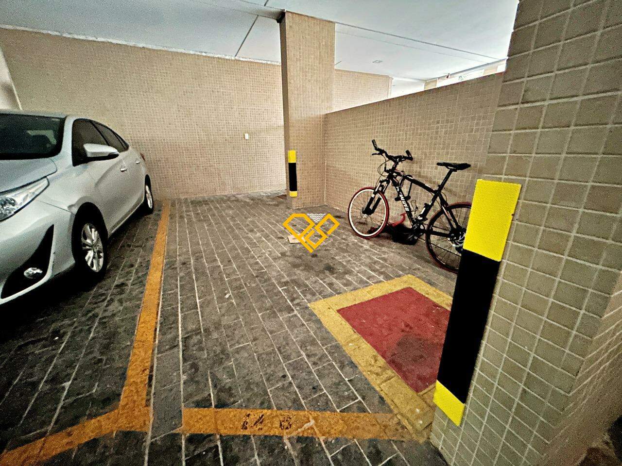 Apartamento à venda no Boqueirão: Garagem
