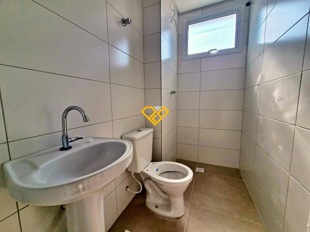 Apartamento à venda no Macuco: Wc social