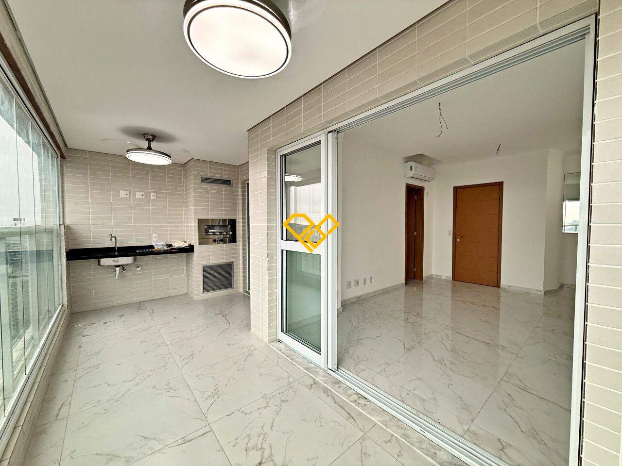 Apartamento à venda no Gonzaga: Varanda