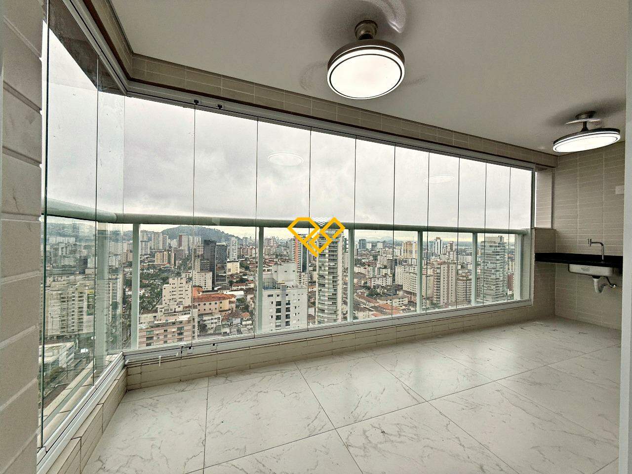 Apartamento à venda no Gonzaga: Varanda