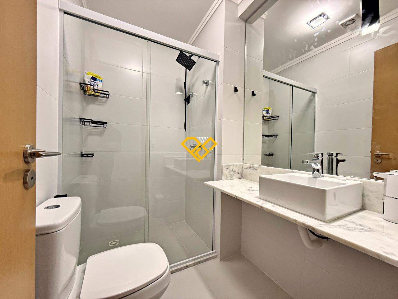 Apartamento à venda no Gonzaga: Wc suíte 1 - master