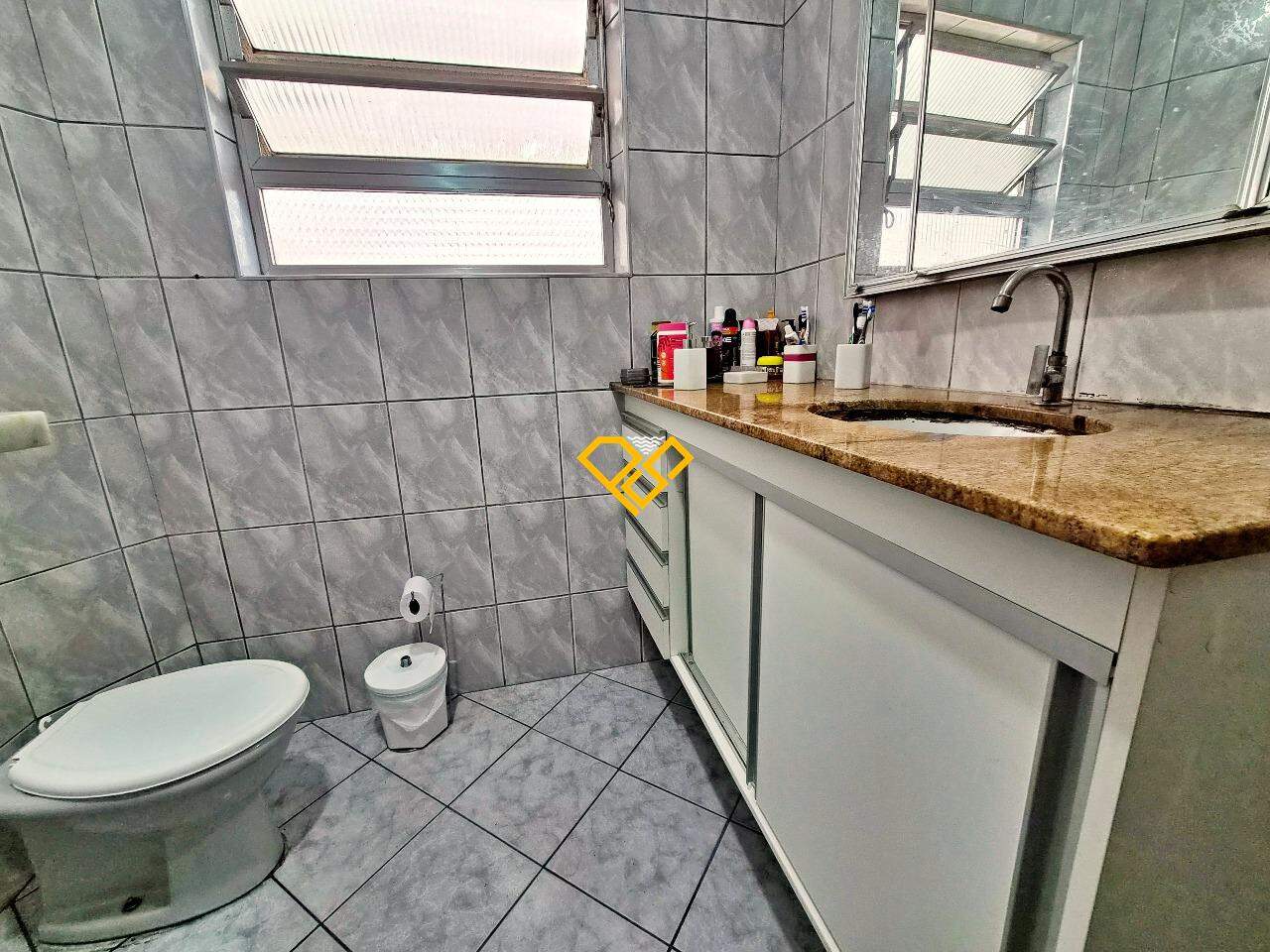 Apartamento à venda no Encruzilhada: Wc social