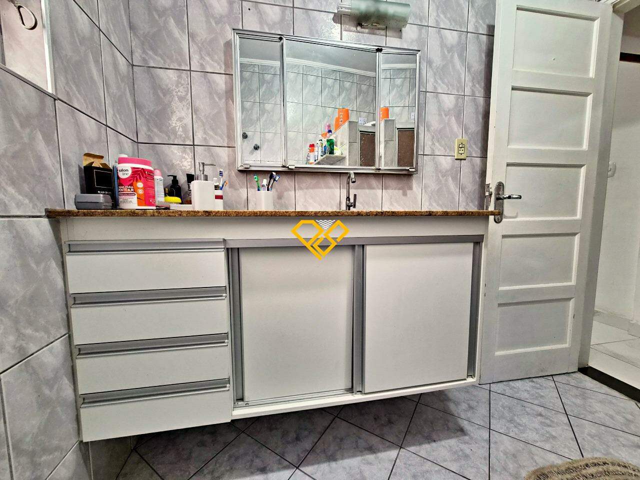 Apartamento à venda no Encruzilhada: Wc social