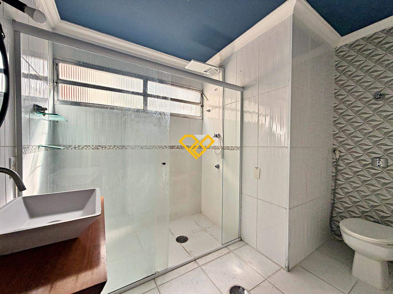Apartamento à venda no Gonzaga: Wc social
