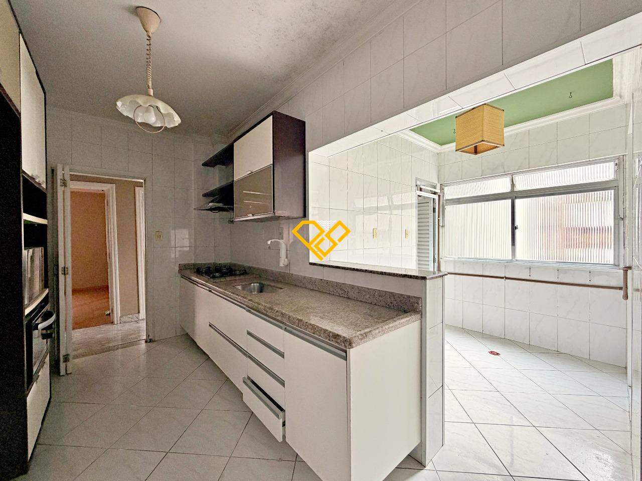 Apartamento à venda no Gonzaga: Cozinha