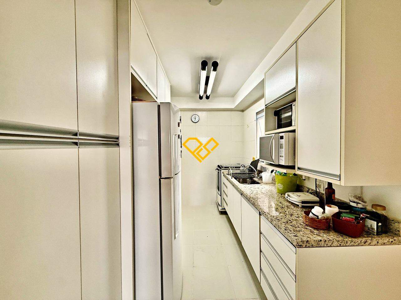 Apartamento à venda no Ponta da Praia: Cozinha