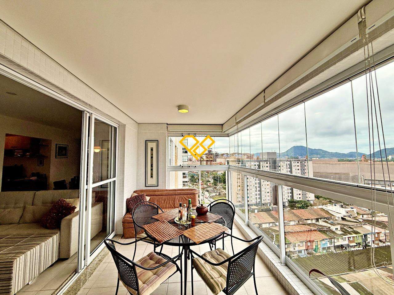 Apartamento à venda no Ponta da Praia: Varanda
