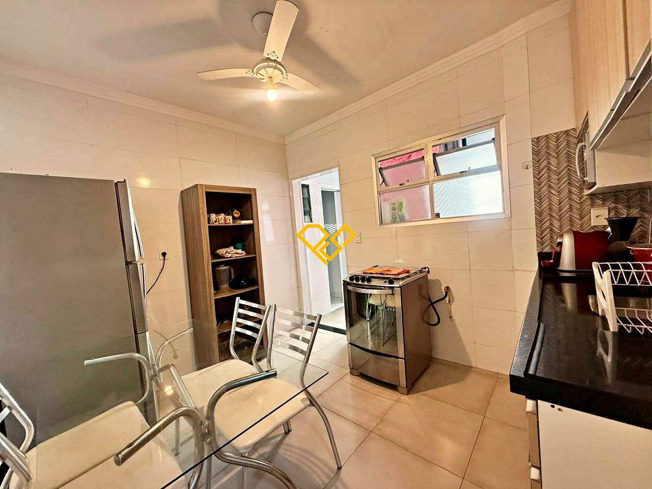 Apartamento para aluguel no Ponta da Praia: Cozinha