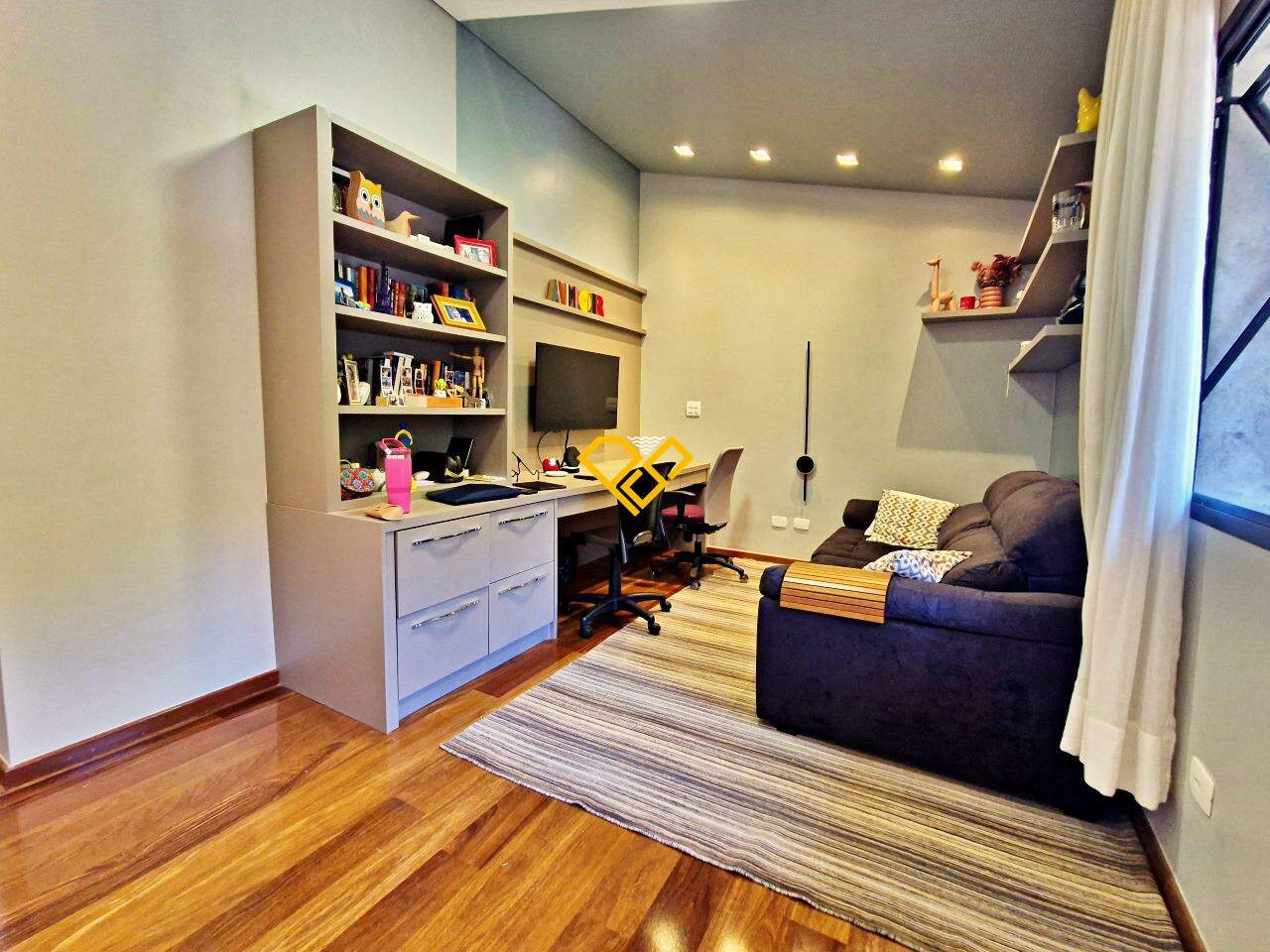 Casa à venda no Morro Nova Cintra: Suíte 4 escritório