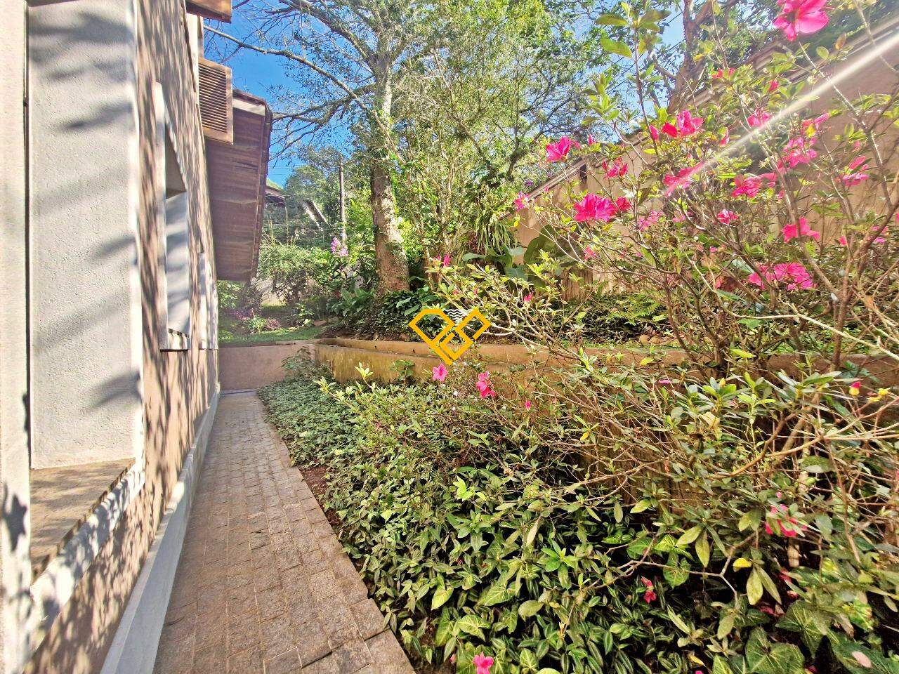 Casa à venda no Morro Nova Cintra: Jardim