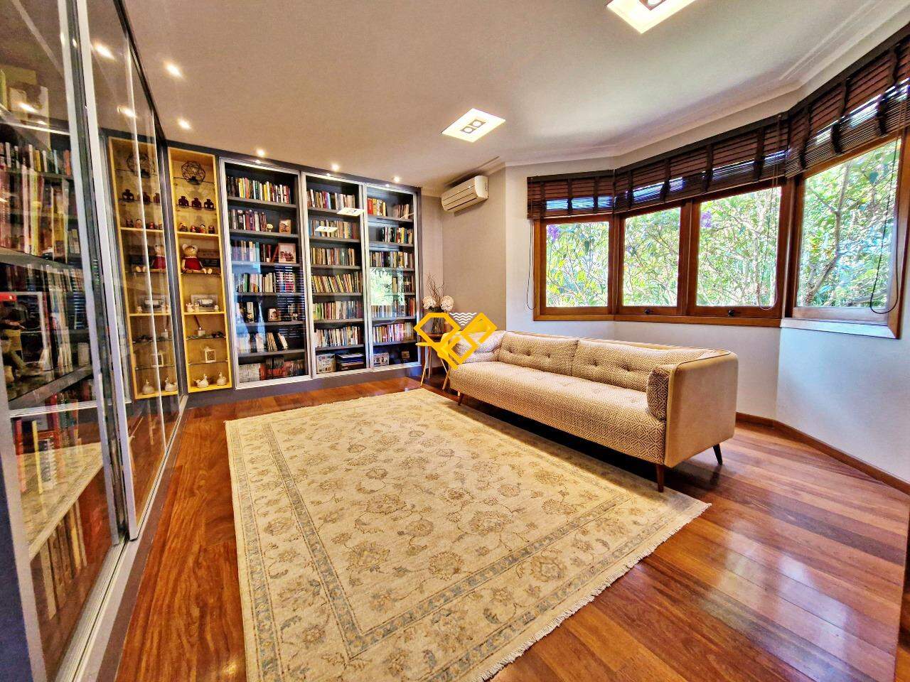 Casa à venda no Morro Nova Cintra: Biblioteca