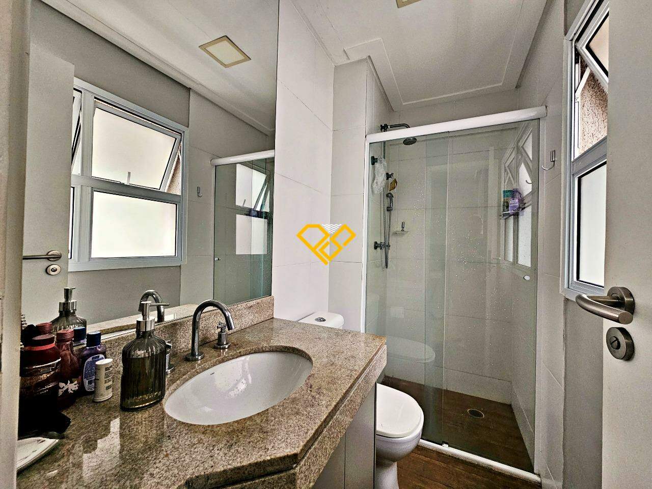 Apartamento à venda no José Menino: Wc suíte