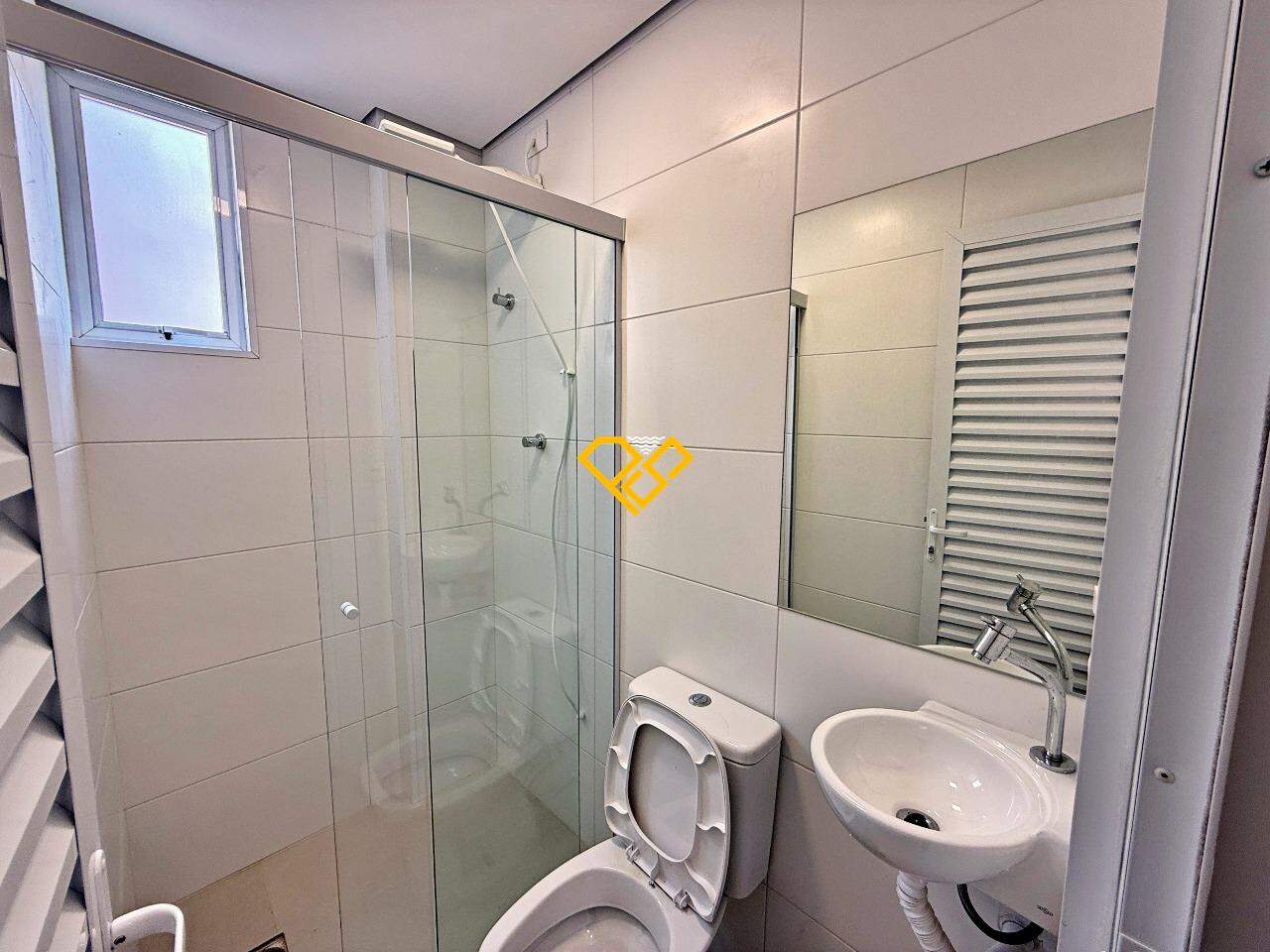 Apartamento à venda no Gonzaga: Wc de serviço