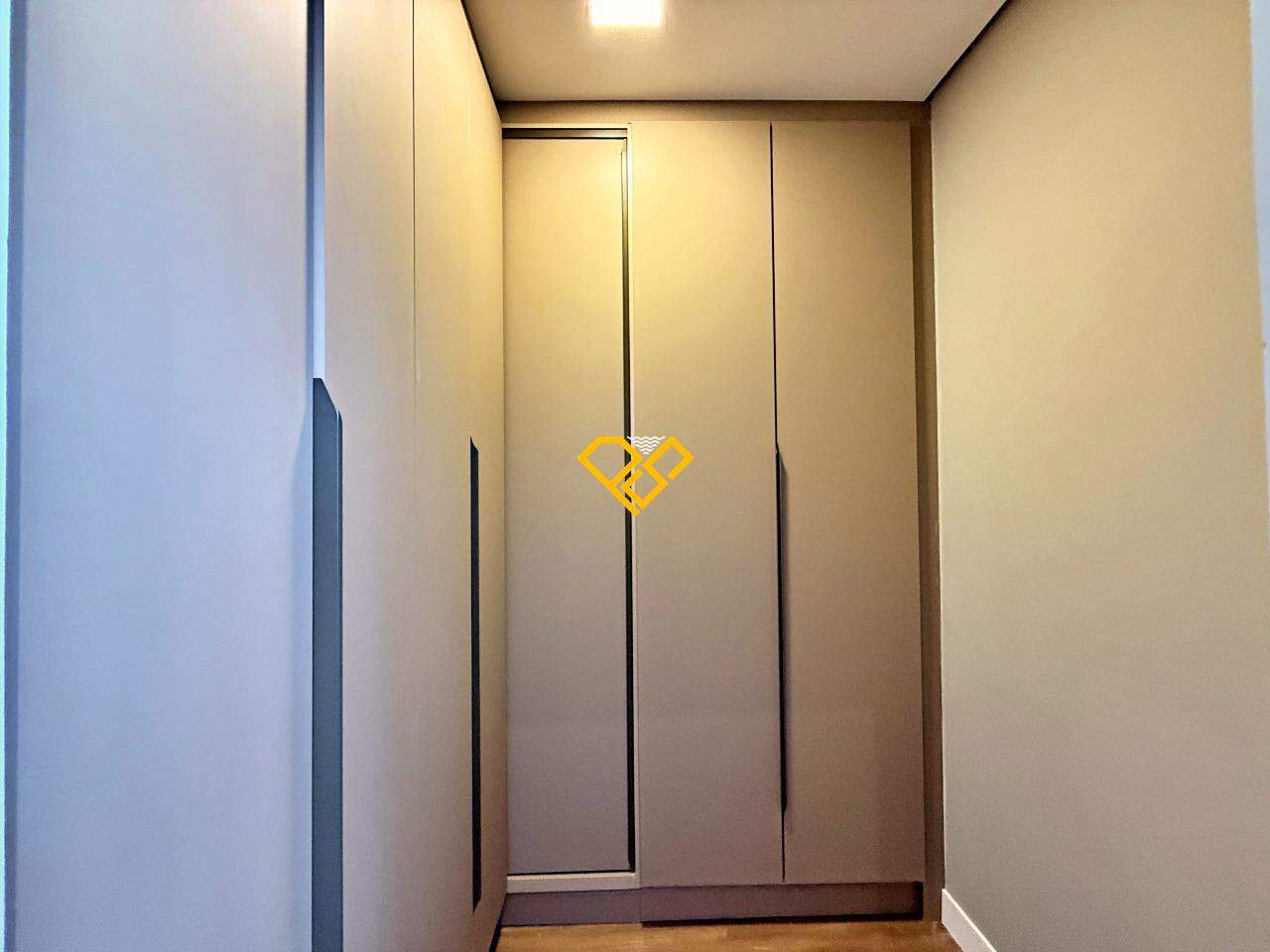 Apartamento à venda no Gonzaga: Dormitório 1 - suíte master - closet