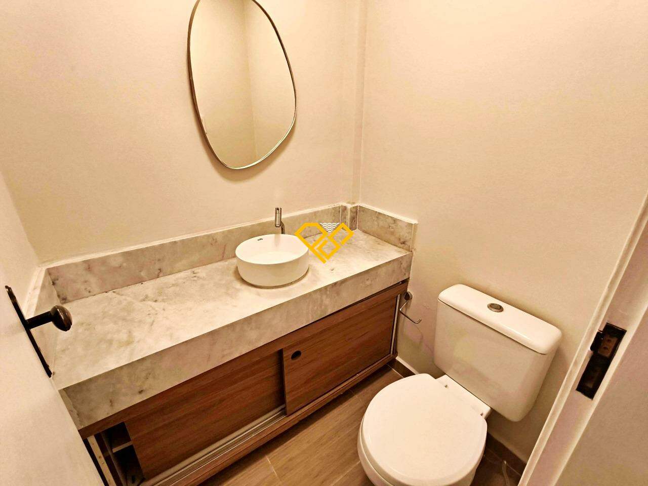 Apartamento à venda no Boqueirão: Lavabo