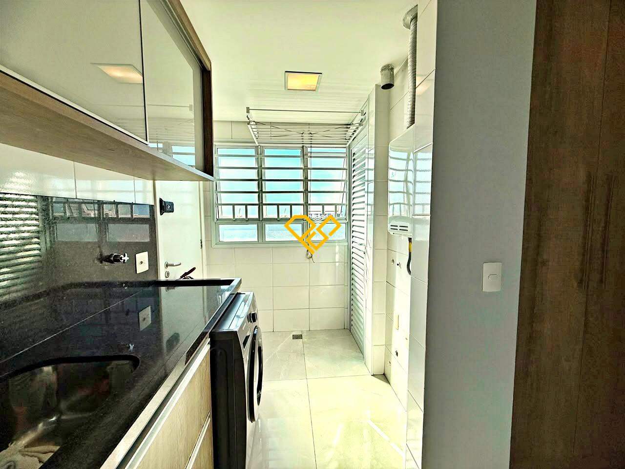 Apartamento à venda no Gonzaga: Área de serviço