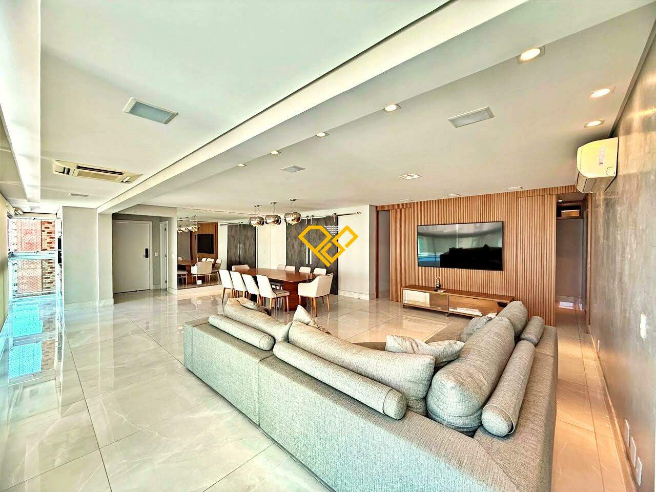 Apartamento à venda no Gonzaga: Varanda e sala