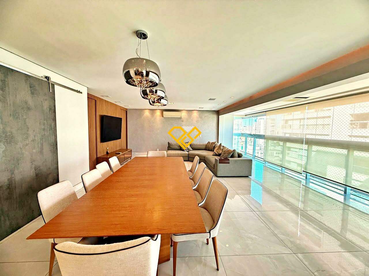 Apartamento à venda no Gonzaga: Varanda e sala