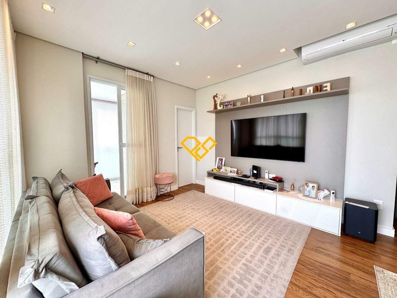 Apartamento à venda no José Menino: Sala