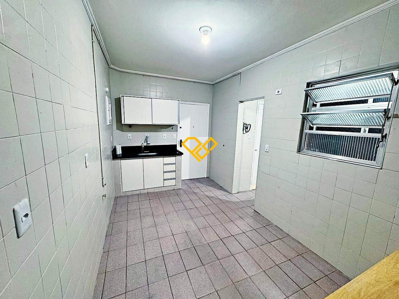 Apartamento à venda no Embaré: Cozinha