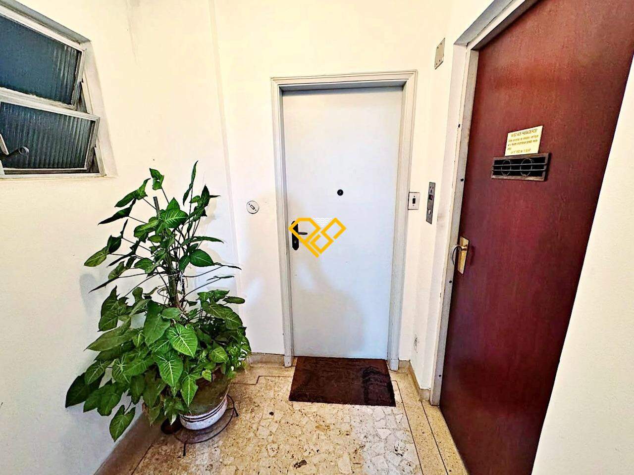 Apartamento à venda no Embaré: Entrada