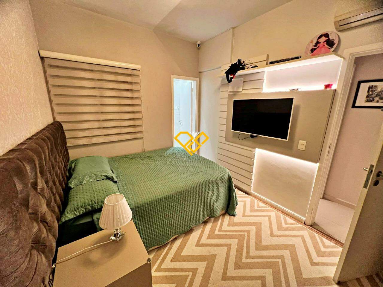 Apartamento à venda no Gonzaga: Dormitório 1 - suíte