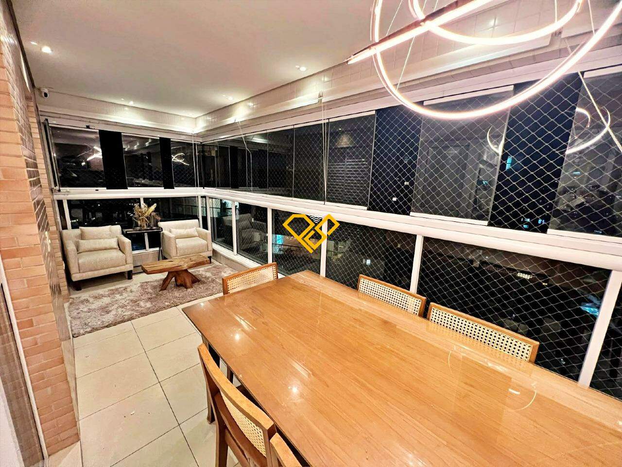 Apartamento à venda no Gonzaga: Varanda com churrasqueira
