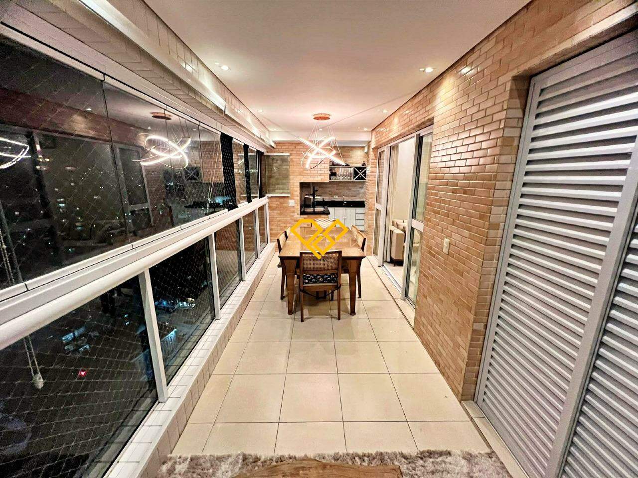 Apartamento à venda no Gonzaga: Varanda com churrasqueira