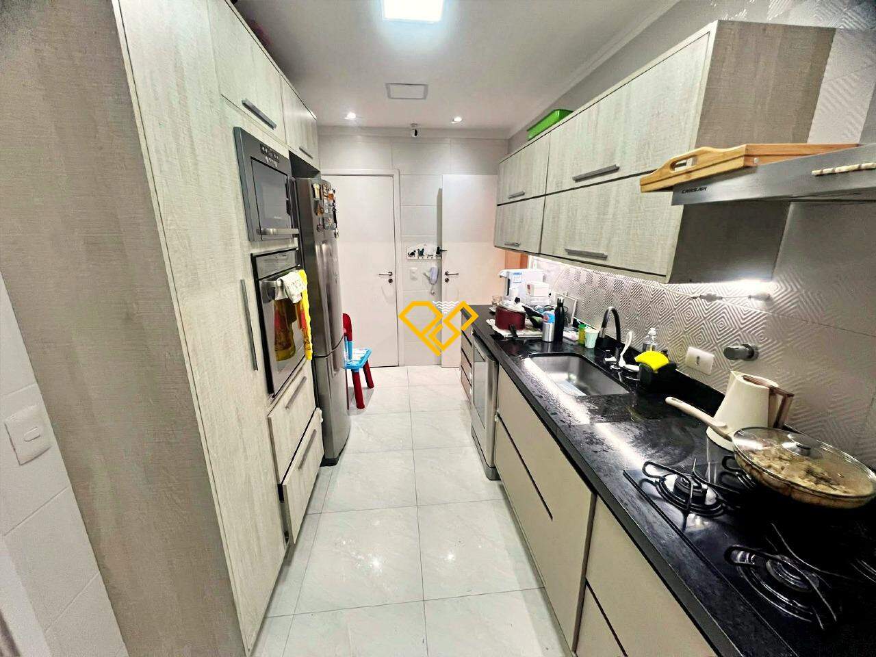 Apartamento à venda no Gonzaga: Cozinha