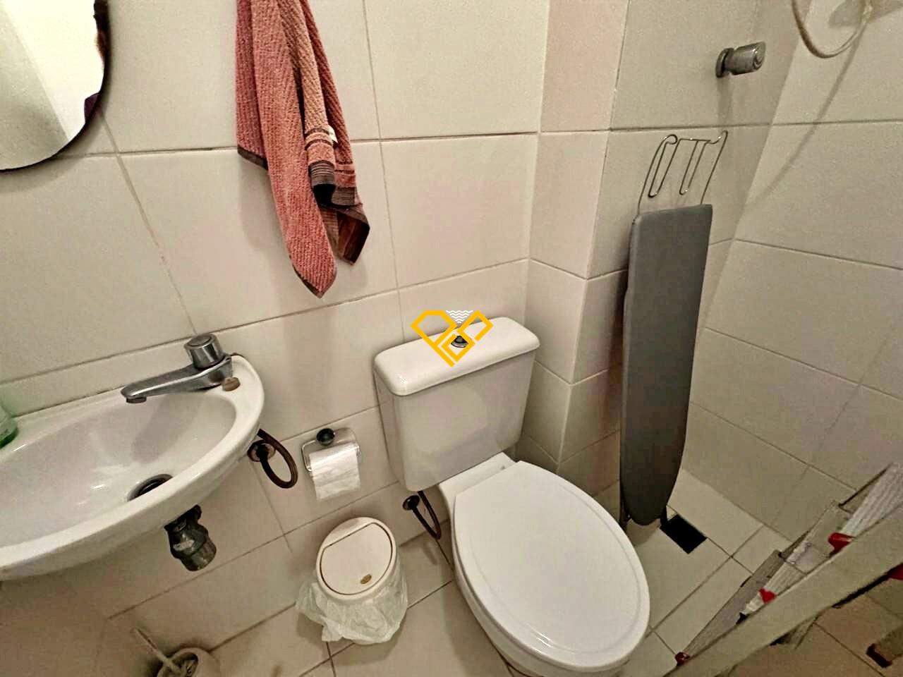 Apartamento para aluguel no Boqueirão: Wc de serviço