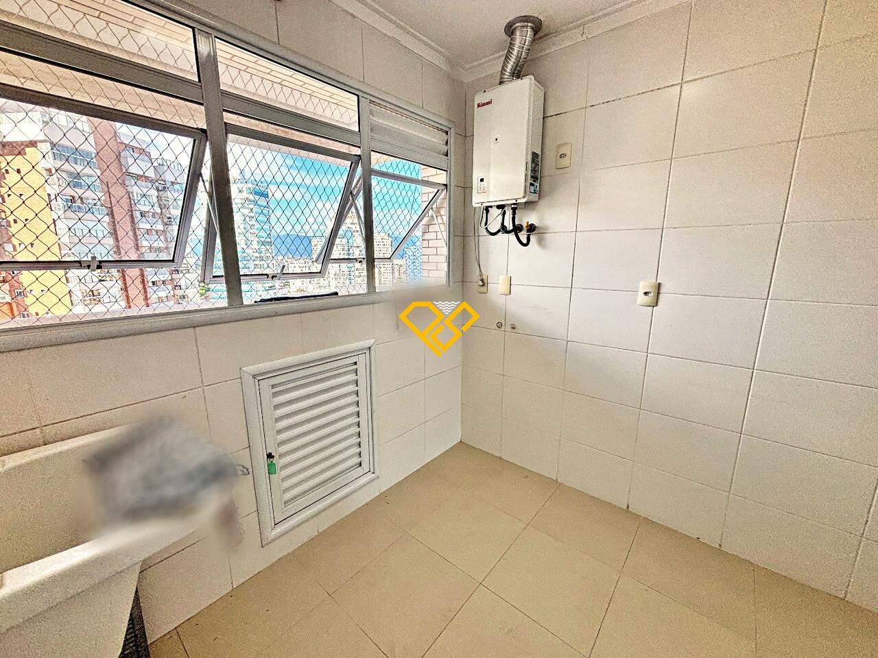 Apartamento à venda no Embaré: Área de serviço