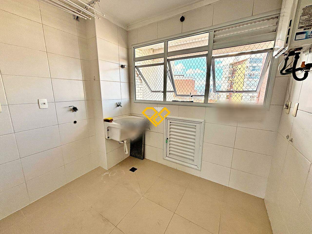 Apartamento à venda no Embaré: Área de serviço