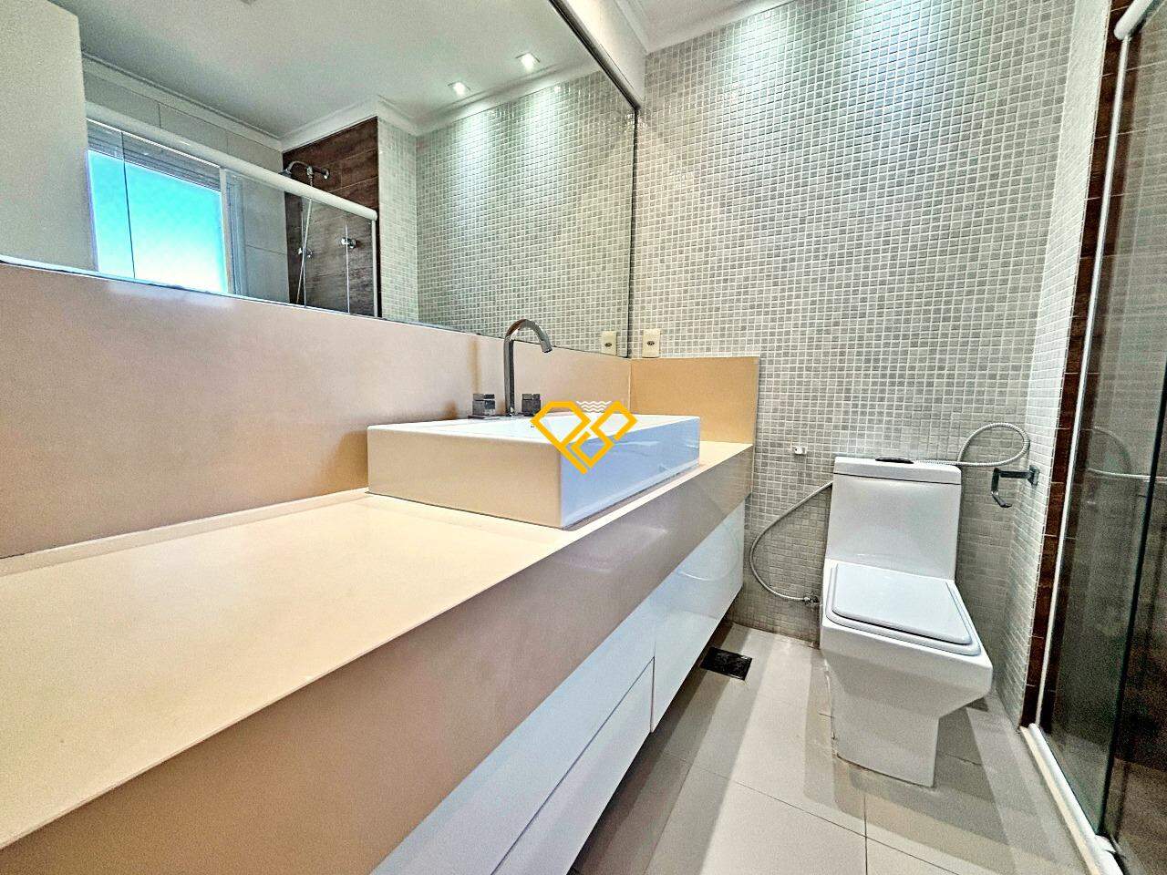 Apartamento à venda no Embaré: Wc suíte 1