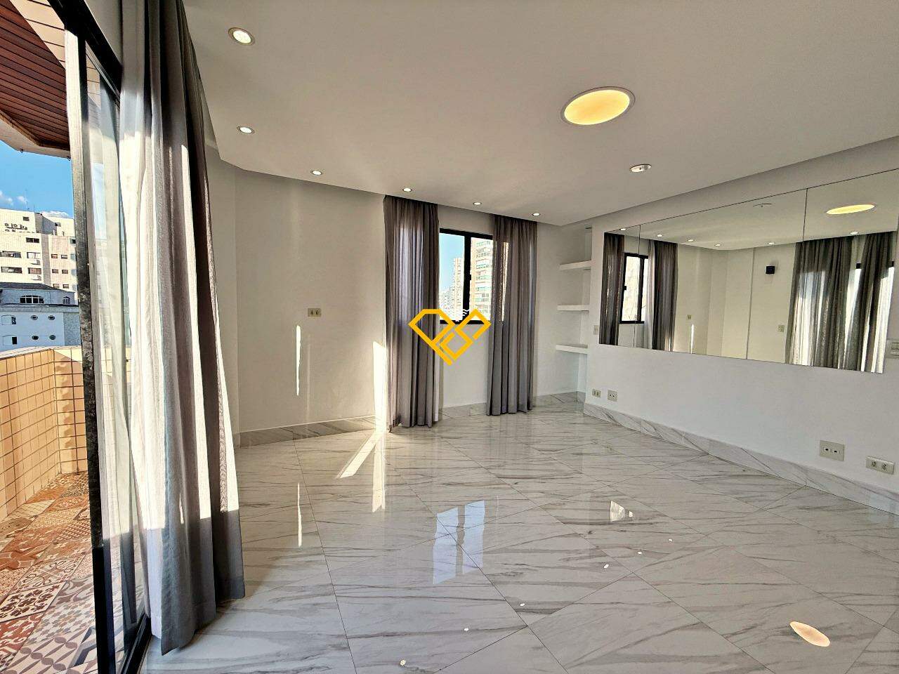 Apartamento para aluguel no Ponta da Praia: Sala