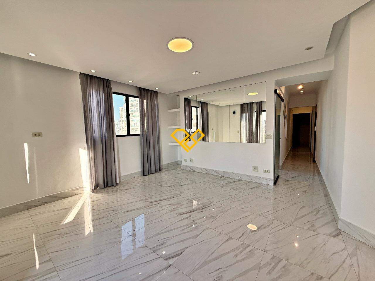 Apartamento para aluguel no Ponta da Praia: Sala