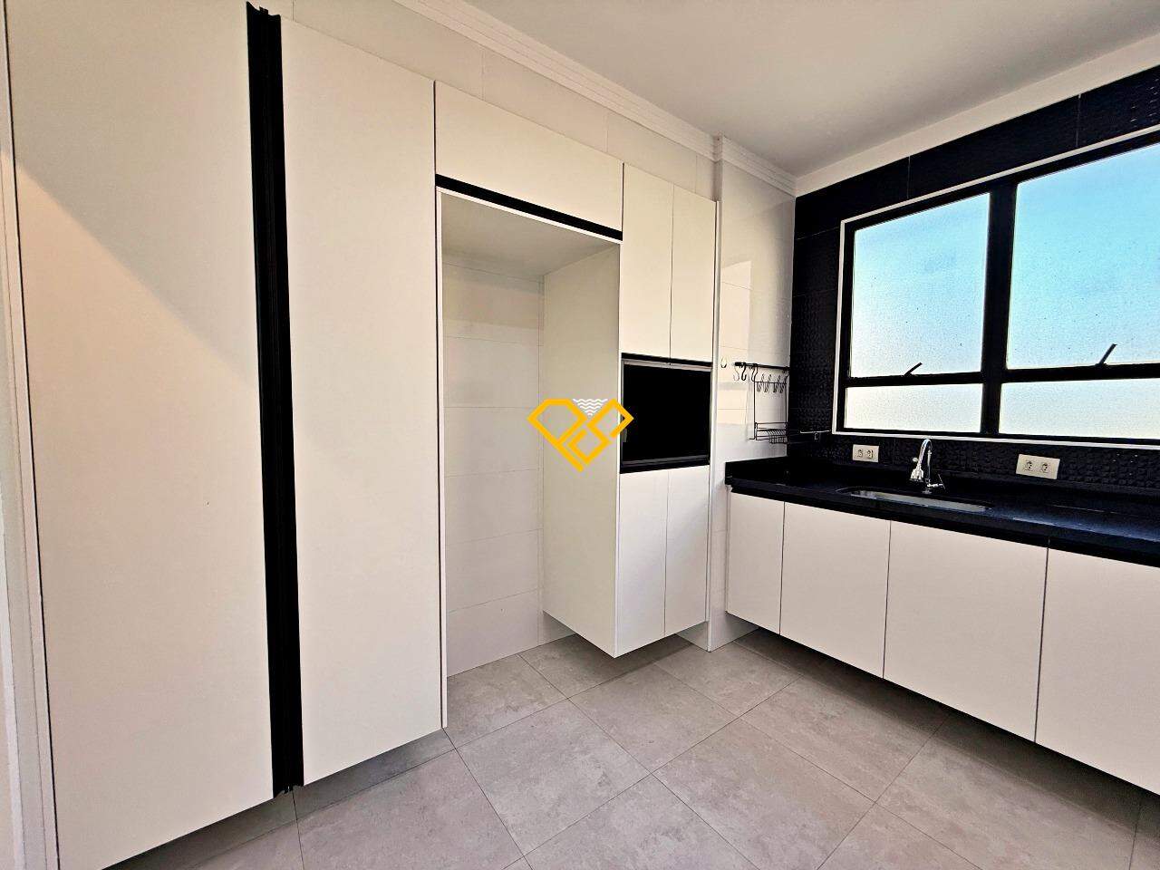 Apartamento para aluguel no Ponta da Praia: Cozinha