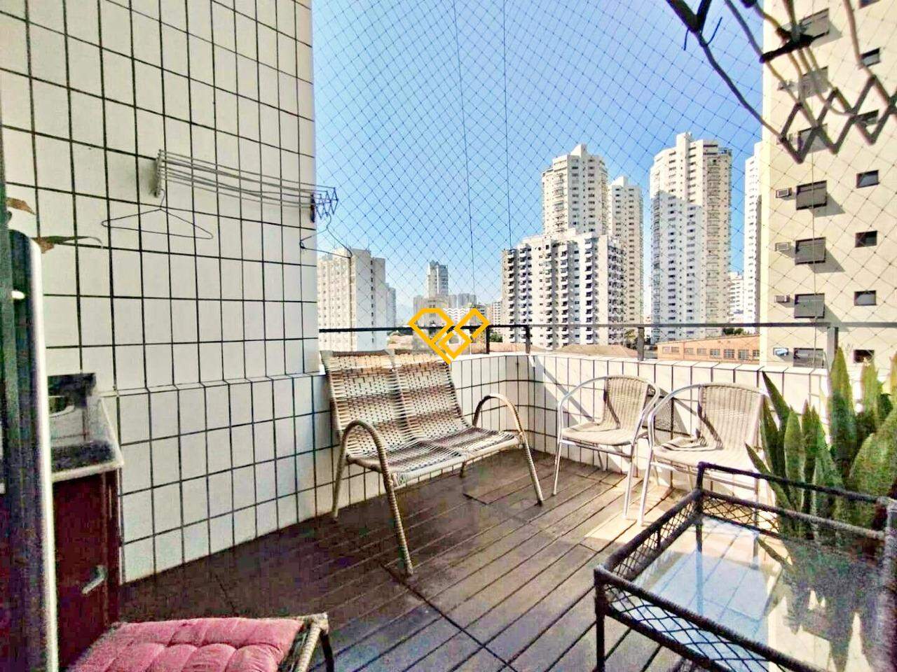 Apartamento Duplex à venda no Ponta da Praia: Varanda