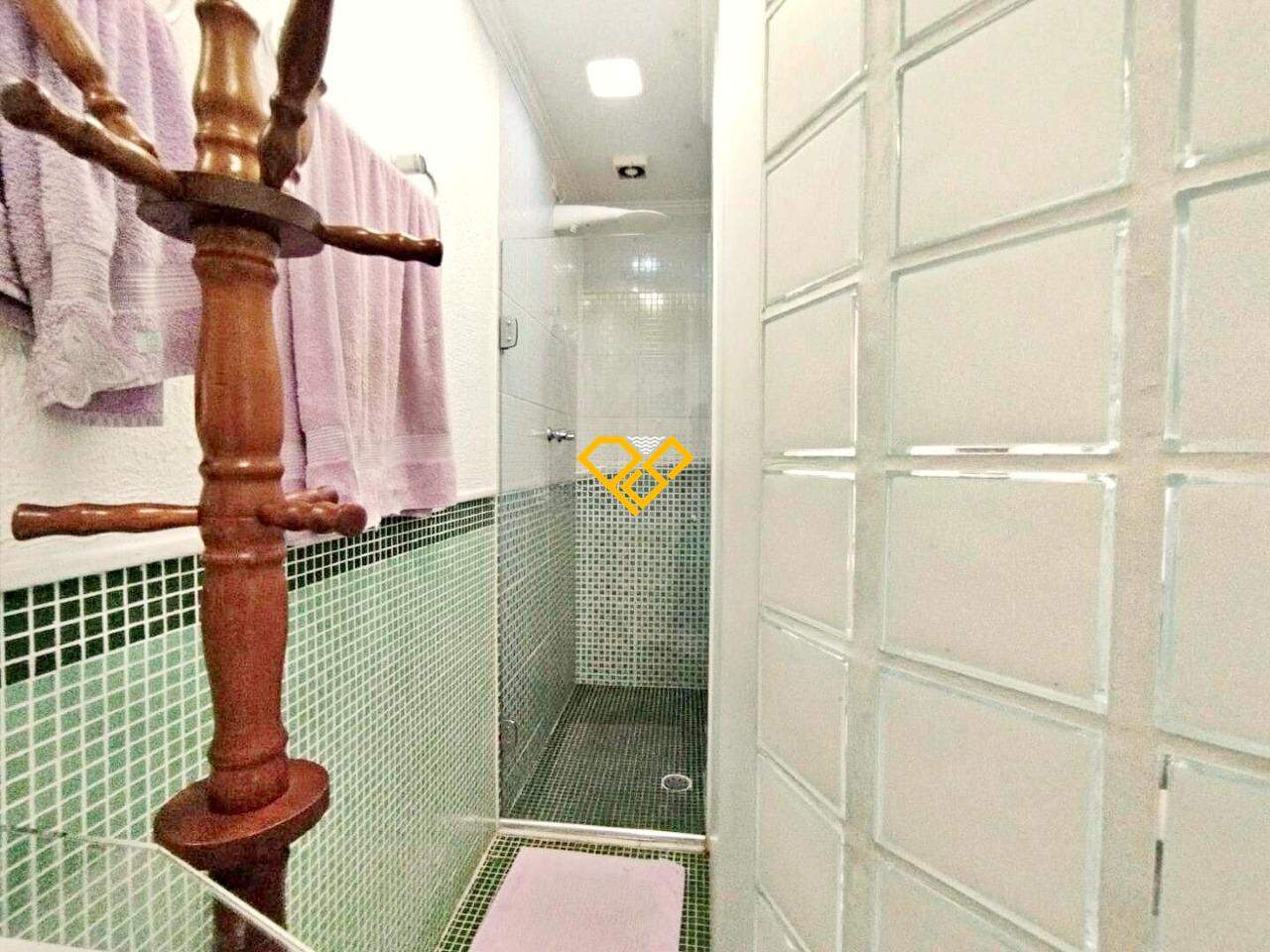 Apartamento Duplex à venda no Ponta da Praia: Wc social