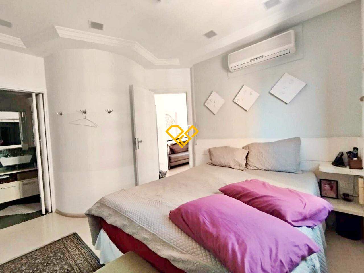 Apartamento Duplex à venda no Ponta da Praia: Dormitório 1